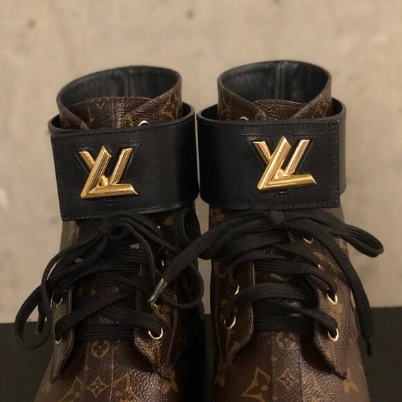 Louis Vuitton Wonderland Flat Ranger Boot Fall 2025 Autumn Vibes - Picture 5 of 15